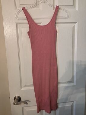 Wilfred Ribbed Sleeveless Midi Dress in Dusty Rose